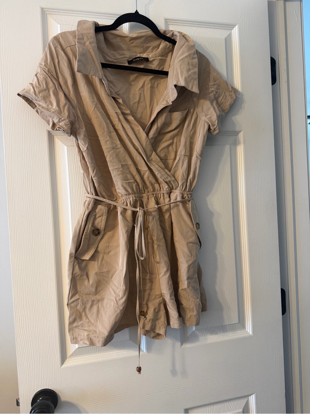 Aakaa Beige Short-Sleeve Romper with Drawstring Waist